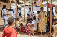 Chạy đua phát triển vaccine Ebola khi ca nhiễm và tử vong tăng báo động