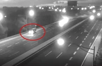 Xe tải chạy ngược chiều, lùi... 10 km trên cao tốc