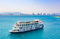Khánh Hòa sẽ thí điểm tàu du lịch lưu trú qua đêm trên vịnh Nha Trang