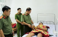 Phó Công an xã bị xịt hơi cay khi truy đuổi nhóm nghi trộm cắp