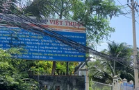 Trường Trung cấp Việt Thuận nợ học phí khiến hàng chục SV bị giam bằng