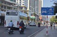 Vì sao con đường ven biển đẹp nhất Nha Trang không được vượt phải?