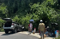 Xe đâm vào sườn núi trên đèo Hòn Bà, 1 người tử vong