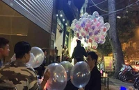 Ngộ độc, teo tóp cơ thể vì hít 30 quả bóng cười mỗi ngày