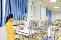 Bé 2 tháng ngưng thở, tím tái do gia đình rửa mũi sai cách