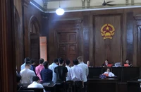 Nhiều người nước ngoài hầu tòa vì tổ chức đánh bạc trá hình 