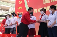 Hội Chữ thập đỏ TP.HCM vận động chăm lo Tết hơn 7,2 tỉ đồng
