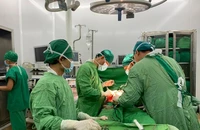 Thanh niên chỉ đau tức bụng, đi khám ra u lớn ở tụy 