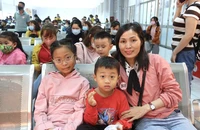 'Chuyến tàu mùa Xuân' đưa công nhân về quê đón Tết
