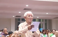 Cử tri quận Bình Thạnh quan tâm về lương hưu, cát biển 