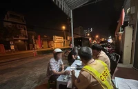 Bị phạt 7 triệu, trừ 10 điểm giấy phép lái xe, người vi phạm nói 'không dám vi phạm'