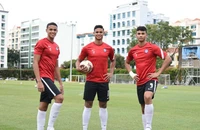 3 cậu ấm nhà Fandi Ahmad là hình mẫu tuyển Singapore