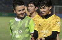 Quang Hải đi hay ở? 