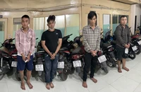 Thuê khách sạn ngủ ngày, đêm túa ra đi trộm 