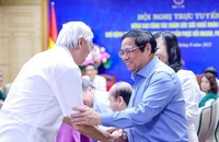 Cùng xử lý những vấn đề cấp bách của y tế 