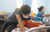Coi chừng nhầm viêm màng não với sốt thông thường 