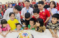 Đồng hành cùng bệnh nhi tìm hy vọng sống 