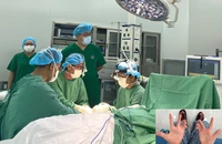 Phép màu kỳ diệu đến với bé “tay cua” 