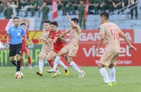Công an Hà Nội tiến sát kỳ tích vô địch ngay mùa đầu tiên 