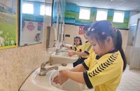 Bệnh đau mắt đỏ phức tạp, trường học khẩn trương phòng ngừa