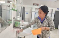Thực hiện các khoản thu: Mỗi trường 1 kiểu