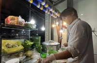 Lên đời cho xe hủ tiếu gõ Sài Gòn
