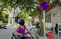 Biển báo giao thông không hợp lý