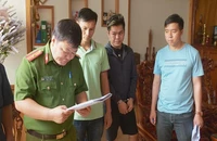 'Thế chấp' clip nhạy cảm để vay tiền