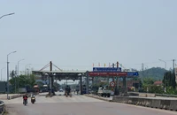 Kiến nghị tạm dừng thu phí BOT Nam Bình Định do đường hỏng