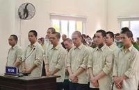 Phá cửa nhà trọ giết đồng nghiệp vì mượn tiền không trả