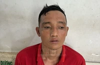 Bình Dương: Tên cướp giật dây chuyền vàng bị người dân tóm gọn 