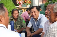 Bức xúc của người dân ‘tan biến’ sau khi ‘cà phê sáng’
