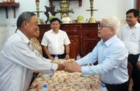 Bí thư Tỉnh ủy Bình Dương trực tiếp đến nhà cám ơn người dân 