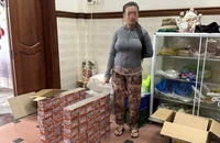 Đang vận chuyển pháo hoa nổ bằng giao hàng nhanh thì bị bắt