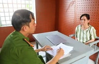 Hình sự Bình Dương bắt 1 phụ nữ cầm đầu nhóm dàn cảnh để cướp giật