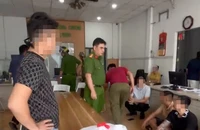 Bình Dương: Công an ập vào văn phòng công chứng tạm giữ một số người liên quan