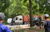 Nghi ghen tuông, người đàn ông đâm đôi nam nữ rồi tự thiêu trên cabin xe container