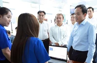 Bí thư TP.HCM Trần Lưu Quang làm việc với phường Bình Dương