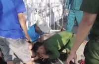 3 công an xã lao xuống hồ lặn tìm, cứu sống 1 học sinh đuối nước