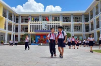 Cận cảnh ngôi trường 25 tỉ đồng xịn xò bị 1 số phụ huynh 'chê' vì xa