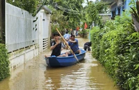 36 giờ sống chung với nước lũ lịch sử ở Huế