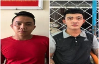 Tạm giữ hình sự 2 thanh niên trốn khai báo, dùng dao đe dọa CSGT 