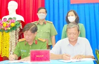 Công nhân vệ sinh môi trường An Giang hỗ trợ công an phòng chống tội phạm về đêm