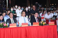 Chủ tịch Quốc hội dự lễ kỷ niệm 30 năm tái lập tỉnh Trà Vinh