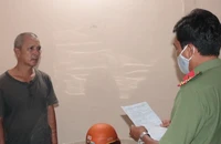 Công an Trà Vinh bắt 2 người mua bán, tàng trữ súng đạn