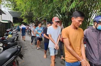 Bắt 32 người chơi đá gà qua mạng trong quán cà phê 