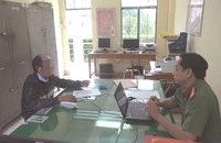 Phạt người đàn ông đăng tin sai sự thật vụ bé trai rơi trụ bê tông ở Đồng Tháp