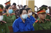 Xét xử lại vụ bà trùm buôn lậu Mười Tường tổ chức cho đàn em trốn đi nước ngoài