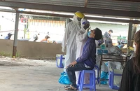 Cần Thơ: Mượn kít test Việt Á rồi chỉ định thầu để hợp thức hoá