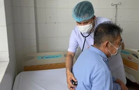 Ho ra máu, viêm phổi nặng đến bệnh viện mới biết bị hóc xương cá